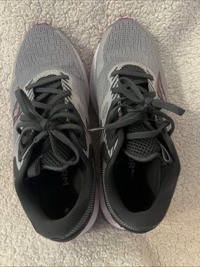 Saucony Axon running shoe